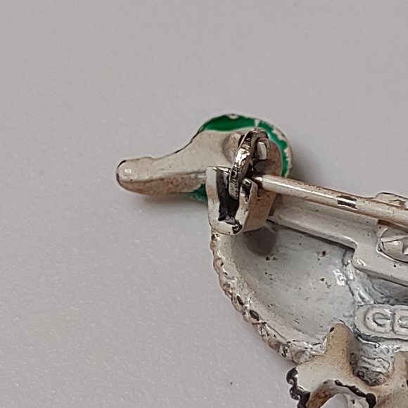 Vintage Gerry's Tiny Little Metal Cute Duck Pin - Picture 7 of 8